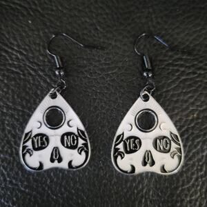 Ouija Skull Planchette Earrings white and black